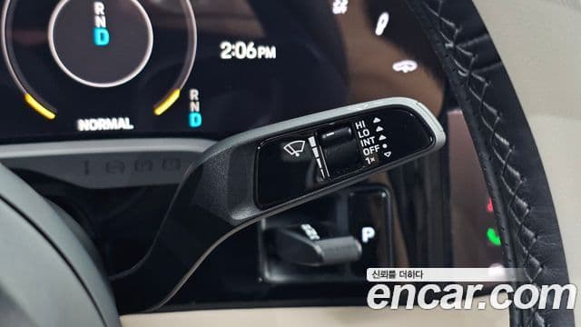 Porsche Taycan 2021 — Photo 4/39