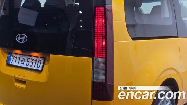 Hyundai Staria 2026 — Photo 3/31