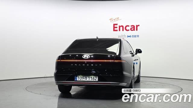 Hyundai Grandeur Hybrid 2023 — Photo 4/31