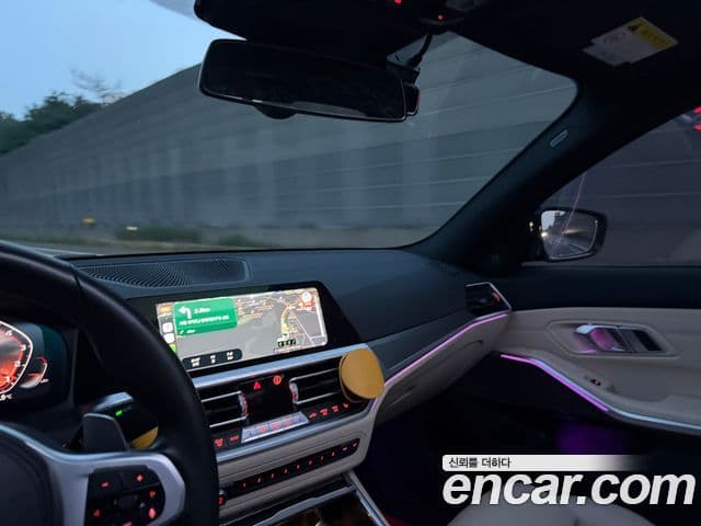 BMW 3 Series 2019 — Şəkil 9/14