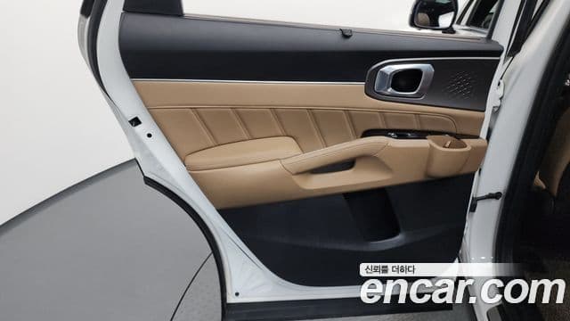 Kia Sorento 2024 — ფოტო 16/33