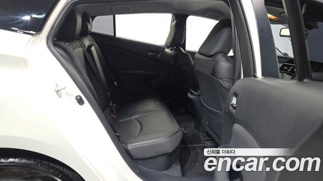 Toyota Prius 2019 — Photo 13/20