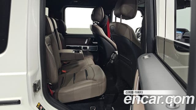 Mercedes-Benz G-Class 2024 — Photo 16/36