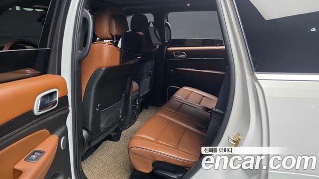 Jeep Grand Cherokee 2020 — ფოტო 34/34