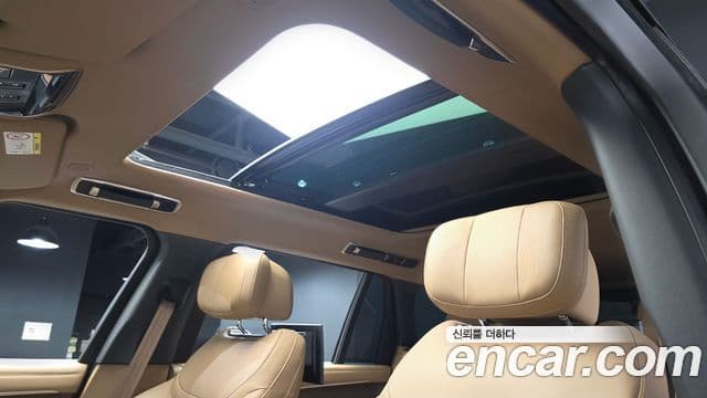 Land Rover Range Rover 2024 — Photo 7/20