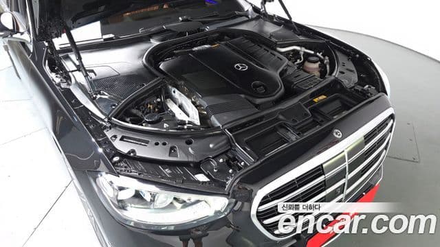 Mercedes-Benz S-Class 2021 — Photo 4/41