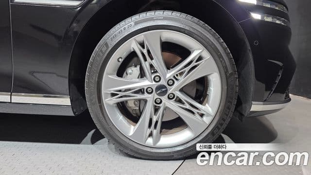 Genesis G90 2024 — Photo 26/34