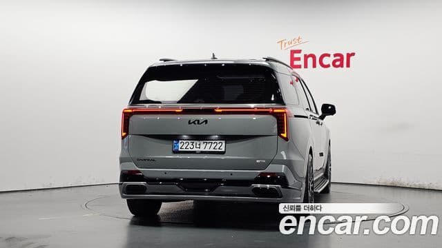 Kia Carnival 2024 — Şəkil 19/20