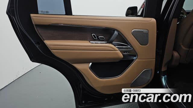 Land Rover Range Rover 2025 — Photo 20/42
