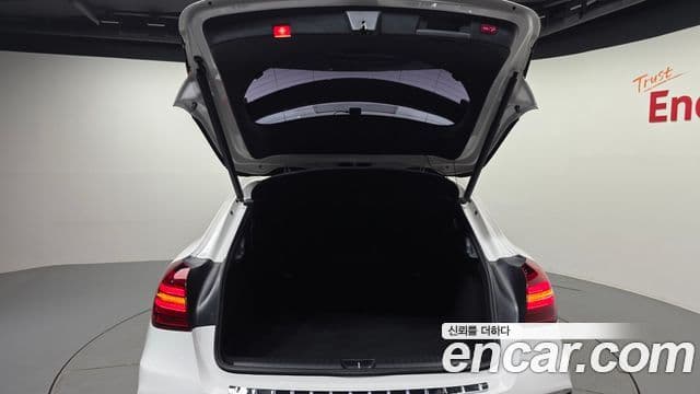 Mercedes-Benz GLA-Class 2018 — ფოტო 27/33
