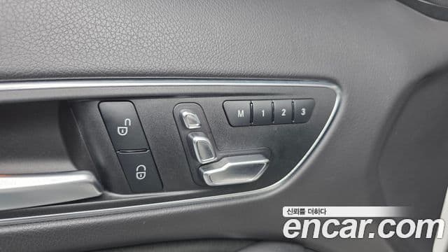 Mercedes-Benz GLA-Class 2018 — ფოტო 14/33