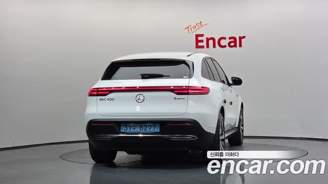 Mercedes-Benz EQC 2020 — ფოტო 9/34
