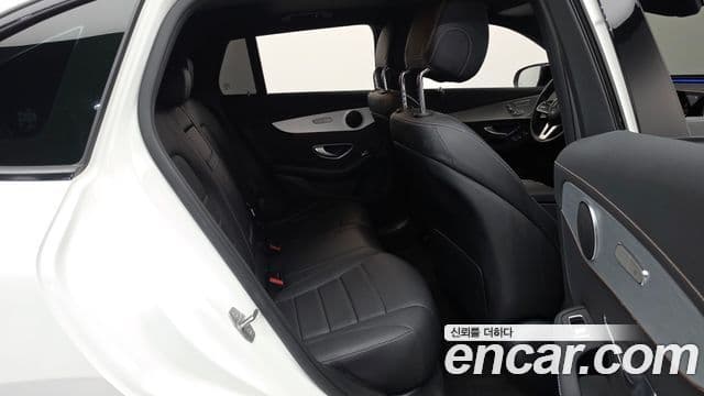Mercedes-Benz EQC 2020 — ფოტო 10/34