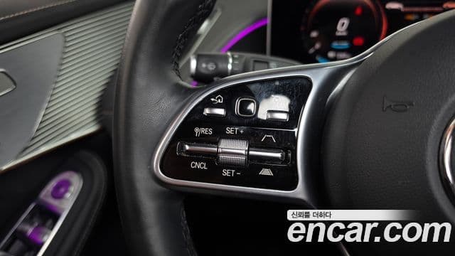 Mercedes-Benz EQC 2020 — ფოტო 2/34