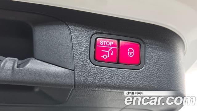 Mercedes-Benz EQC 2020 — ფოტო 4/34