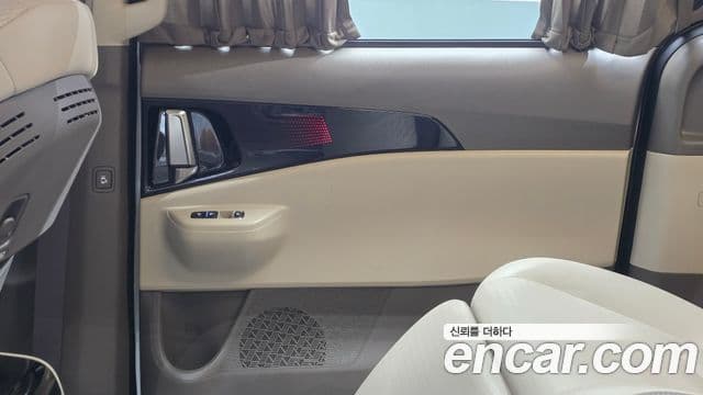 Kia Carnival 2024 — Şəkil 17/34