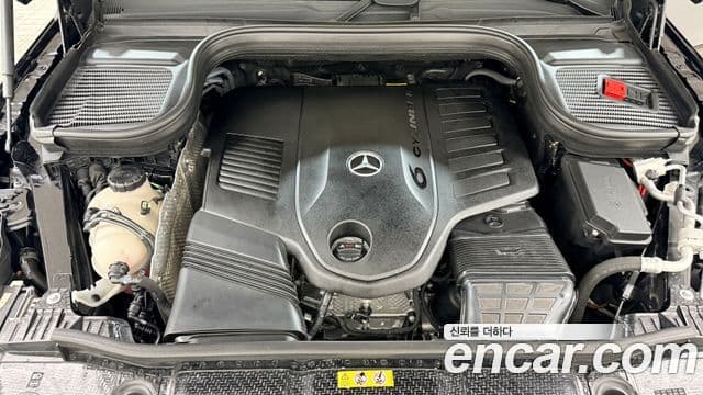 Mercedes-Benz GLE-Class 2023 — Photo 9/20