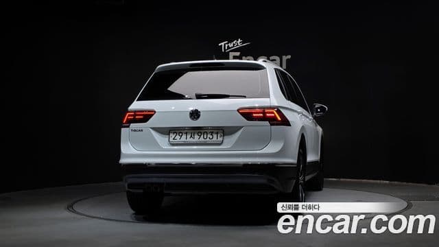 Volkswagen Tiguan 2019 — Şəkil 34/34