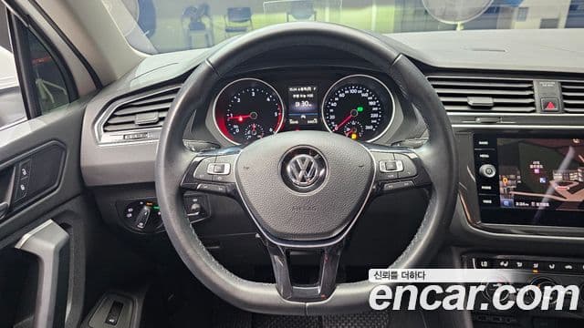 Volkswagen Tiguan 2019 — Şəkil 8/34