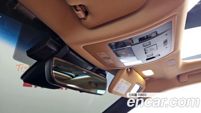Lexus ES300h 2022 — Photo 2/33
