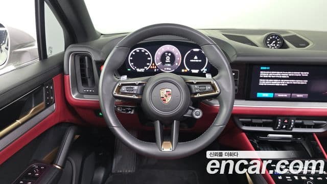 Porsche Cayenne 2025 — ფოტო 16/20