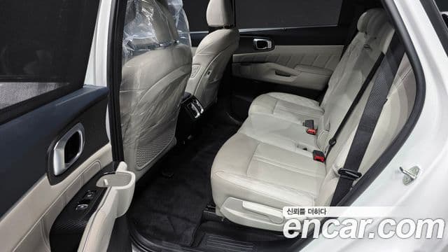 Kia Sorento 2023 — Фото 13/20