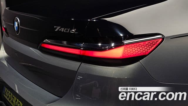 BMW 7 Series 2025 — Photo 18/31