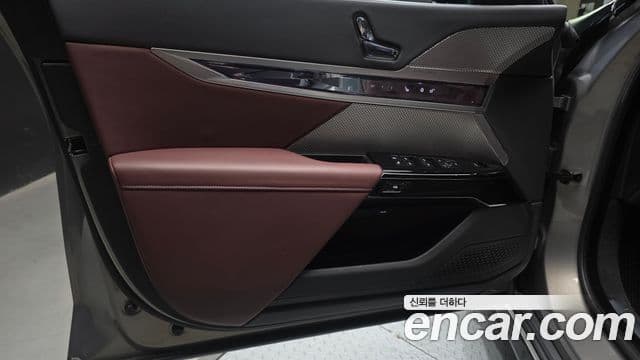BMW 7 Series 2025 — Photo 14/31