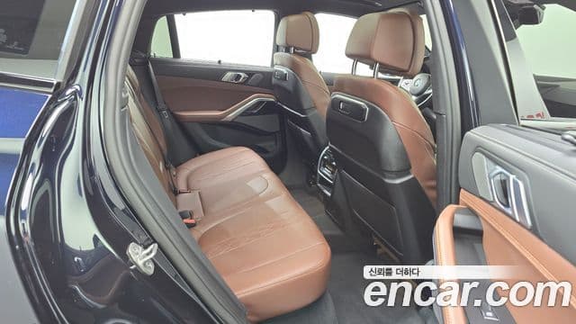 BMW X6 2023 — Photo 22/34