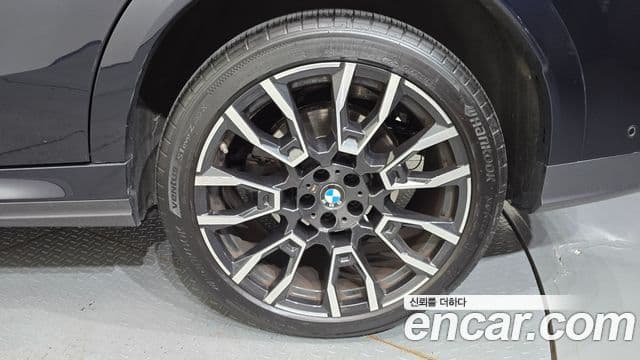 BMW X6 2023 — Photo 11/34