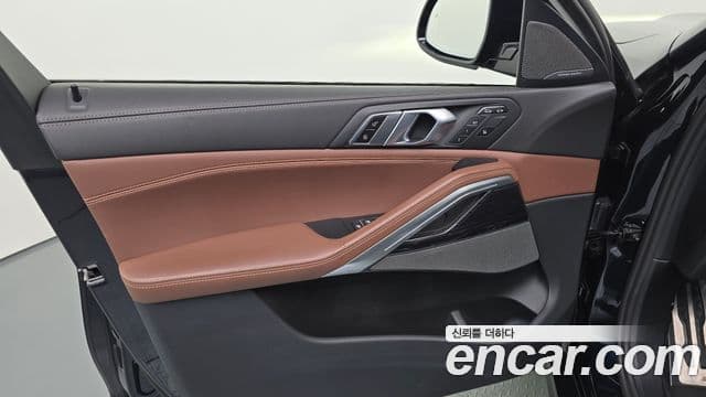 BMW X6 2023 — Photo 24/34