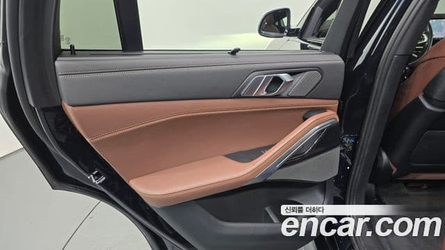 BMW X6 2023 — Photo 26/34