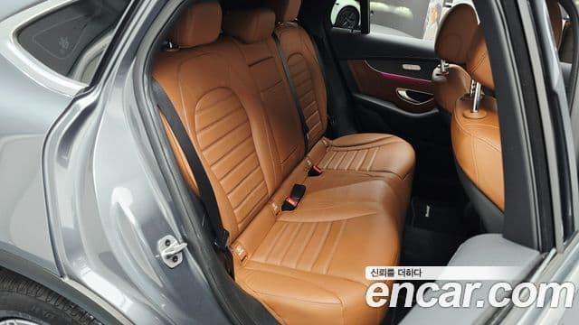 Mercedes-Benz GLC-Class 2022 — ფოტო 32/37