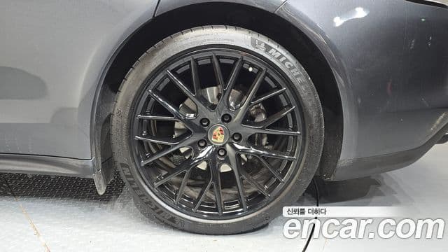 Porsche Panamera 2021 — Photo 7/32