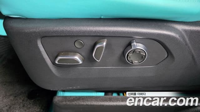 Cadillac Escalade 2021 — ფოტო 2/39