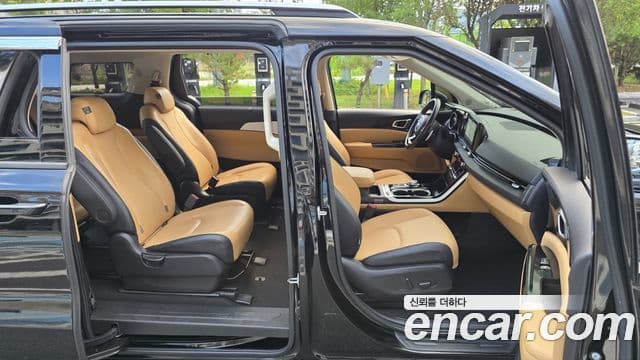 Kia Carnival 2022 — Фото 12/20