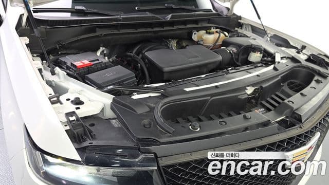 Cadillac Escalade 2023 — ფოტო 6/20