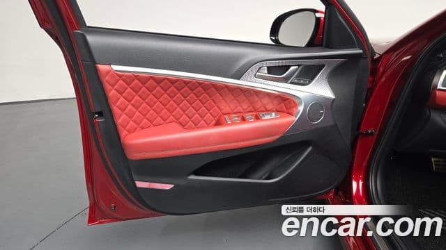 Genesis G70 2021 — Photo 2/41