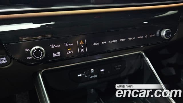 Kia Carnival 2024 — ფოტო 21/37