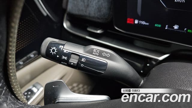Kia Carnival 2024 — ფოტო 31/37