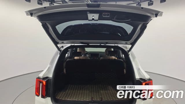 Kia Sorento 2023 — Photo 12/38