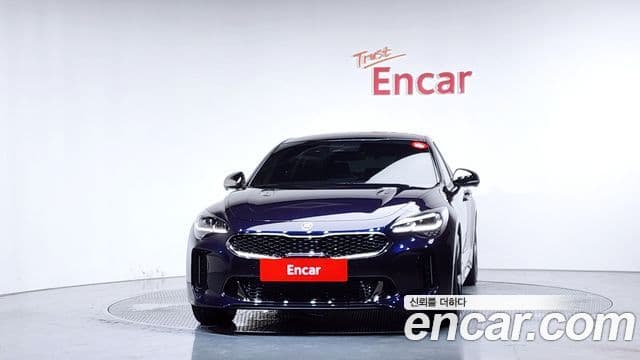 Kia Stinger 2021 — Фото 3/20