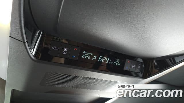 Toyota Alphard 2025 — Фото 16/20