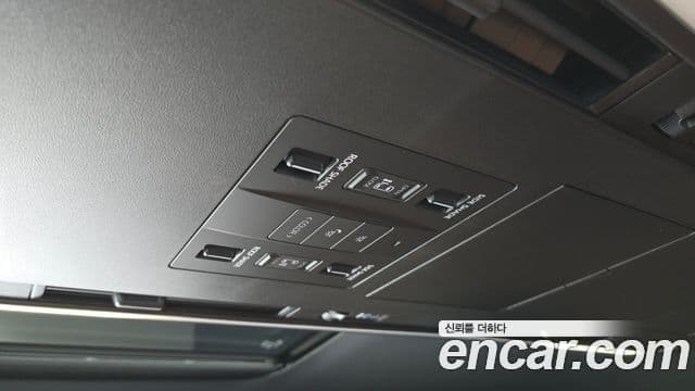 Toyota Alphard 2025 — Фото 18/20