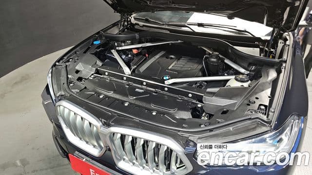 BMW X6 2023 — Photo 12/20