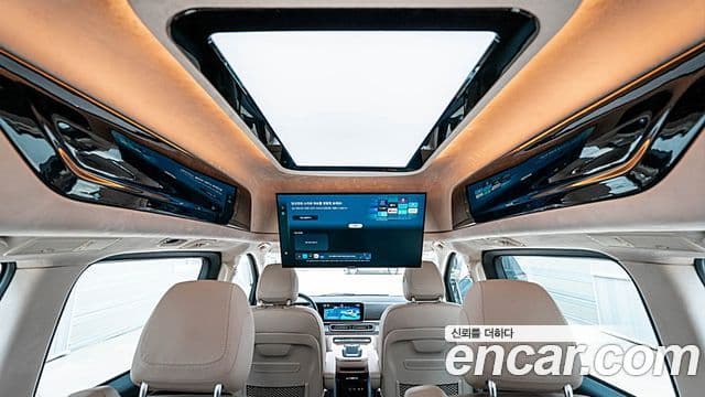 Mercedes-Benz V-Class 2025 — ფოტო 18/20