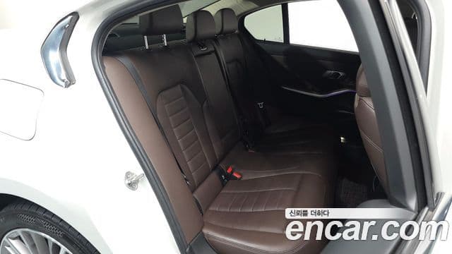 BMW 3 Series 2021 — ფოტო 12/20