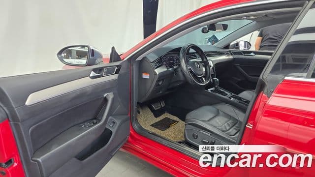 Volkswagen Arteon 2018 — ფოტო 8/20