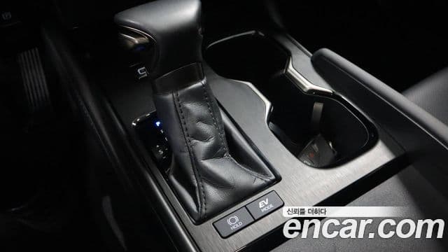 Lexus ES300h 2024 — ფოტო 6/17
