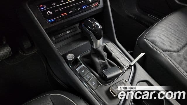 Volkswagen Tiguan Allspace 2022 — ფოტო 9/20